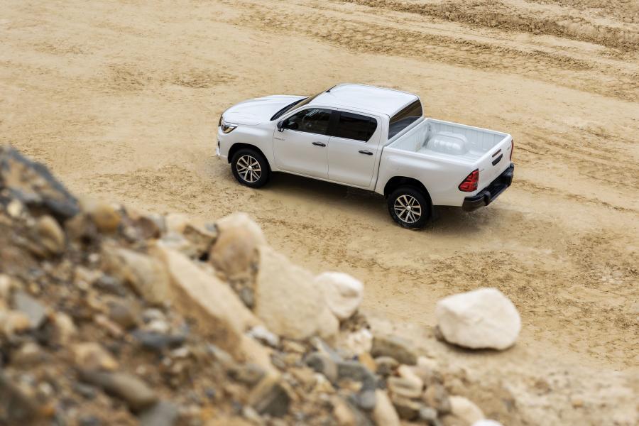 Toyota Hilux Special Edition Double Cab 2019 года  (EU) (фото 32 из 40)